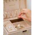 Boîte à Bijoux Louise en Velours Beige| Au Tombeau des Jaloux